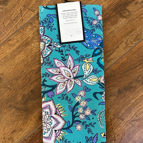 Vera Bradley Kitchen Towel Set - Peacock Garden - Picture 2 of 4